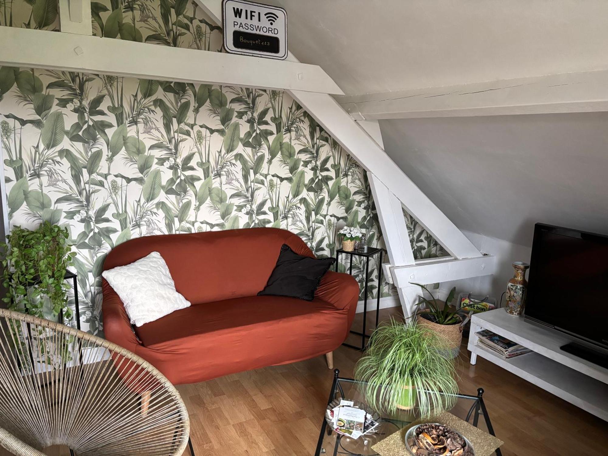 Une Ambiance Cosy Avec Jardin Privatif Nassandres Exterior photo